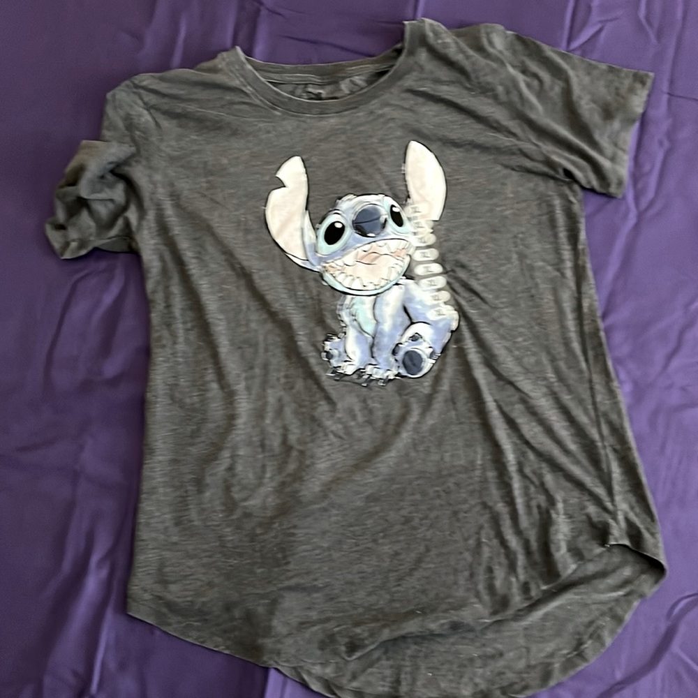 Women Disney stitch shirt